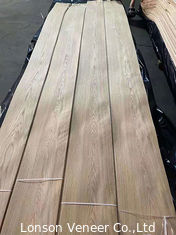 قطع مسطح 0.45 مم قشرة خشب بلوط أبيض 12٪ استخدام الخشب الرقائقي للرطوبة