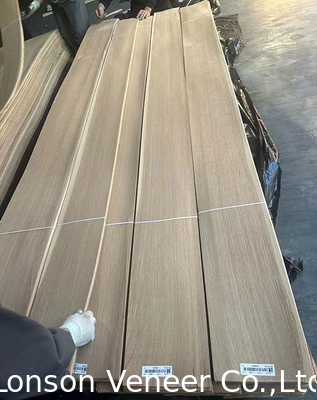 البلوط الأوروبي AA الدرجة الخشب الطبيعي القشرة سمك 0.5mm ≥ 245cm الطول